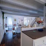 Apartamento Guesthost - Claire's Attic *