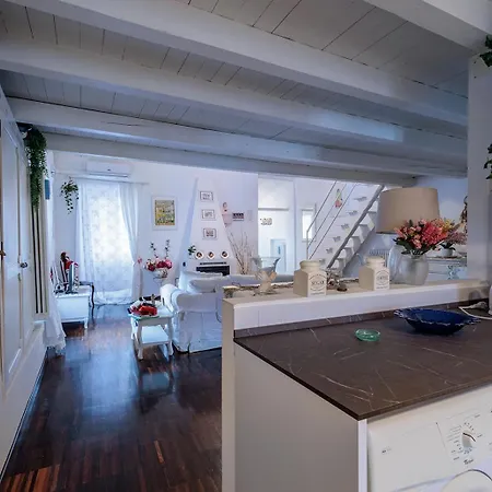 Apartamento Guesthost - Claire's Attic *