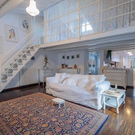 Guesthost - Claire's Attic Bérgamo